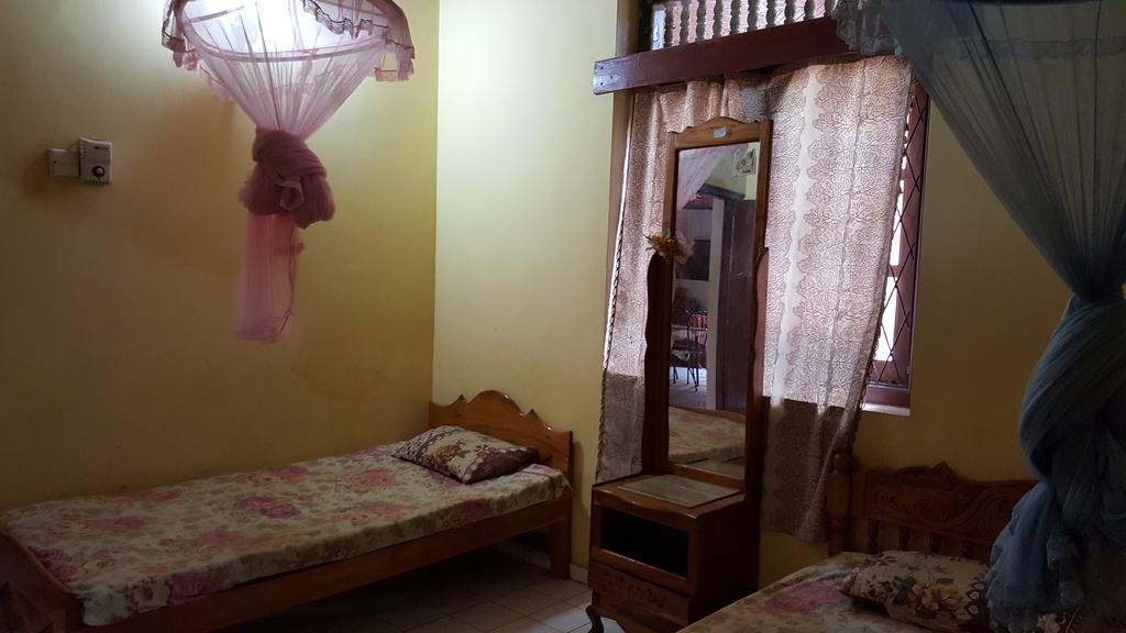 Isuruma Rest Kataragama Luaran gambar